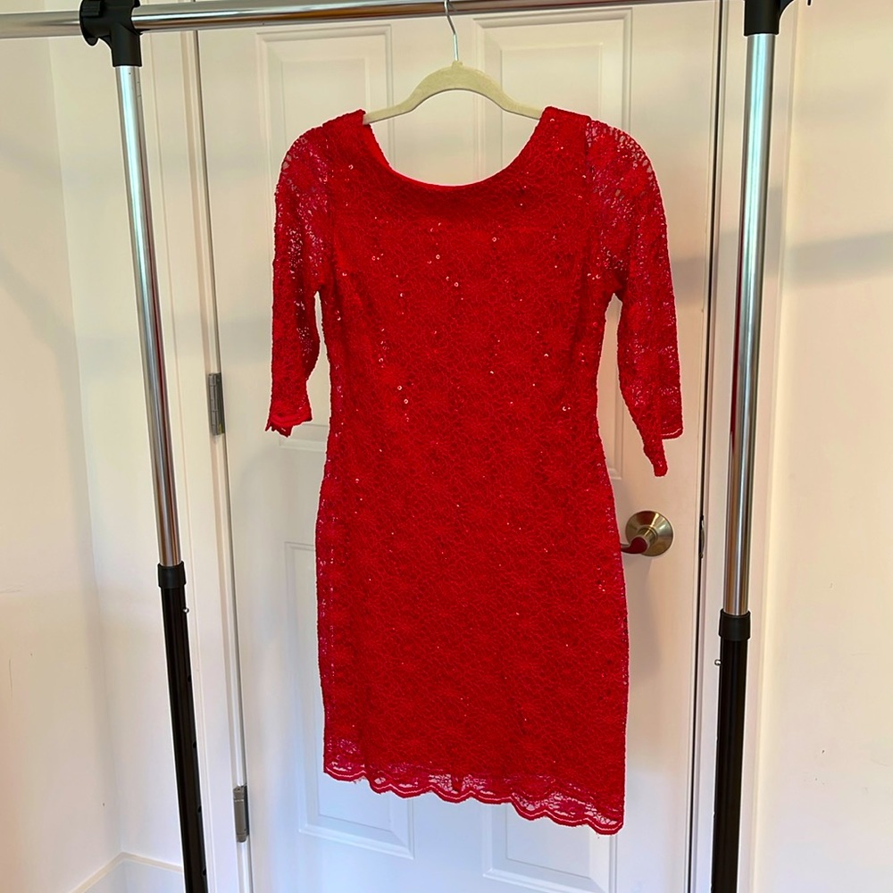 Calvin Klein women’s 4P red formal cocktail dress. EUC
